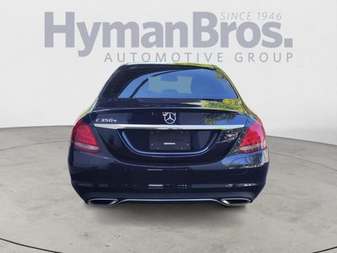 Used 2017 Mercedes-Benz C 350e Sedan image 4
