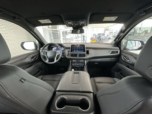 Used 2024 Chevrolet Tahoe Z71 w/ Luxury Package AWD/4WD image 20