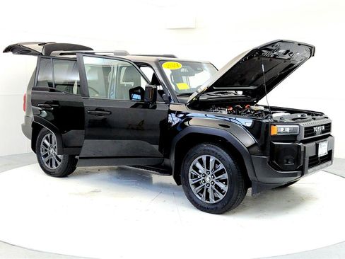Used 2024 Toyota Land Cruiser image 12