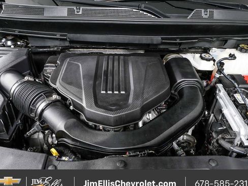 Certified 2025 Chevrolet Traverse LT AWD/4WD image 35