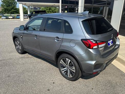 Used 2024 Mitsubishi Outlander Sport SE AWD/4WD image 3