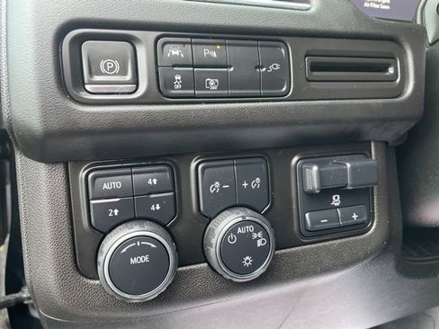 Used 2022 Chevrolet Tahoe LT w/ LT Signature Package image 7