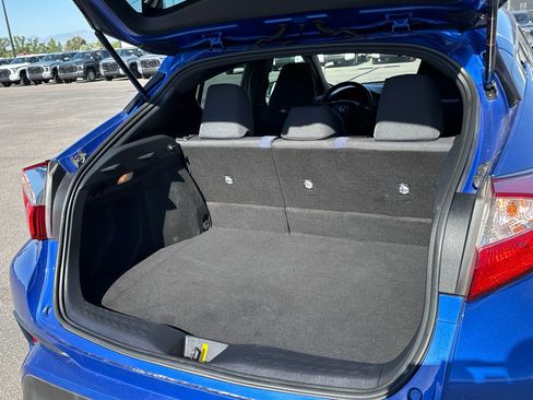Used 2022 Toyota C-HR XLE FWD image 17
