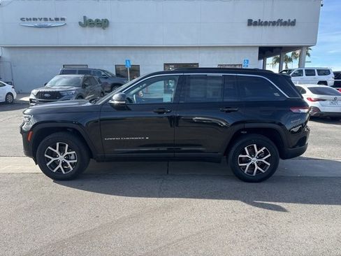 Certified 2024 Jeep Grand Cherokee Limited image 2