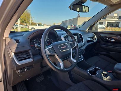 Used 2024 GMC Terrain SLE