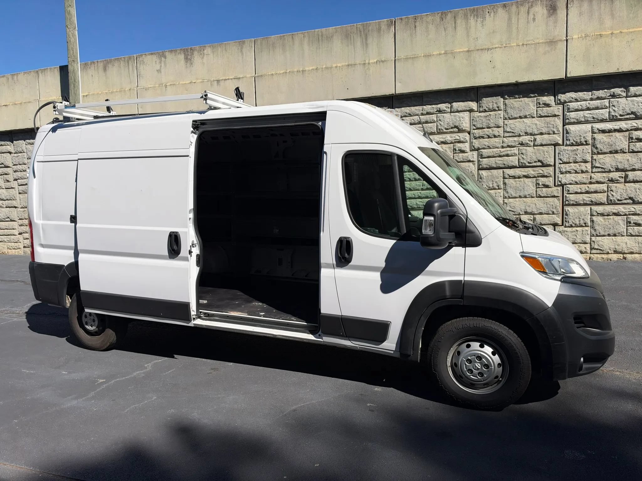 Used 2023 RAM ProMaster 2500 FWD image 26