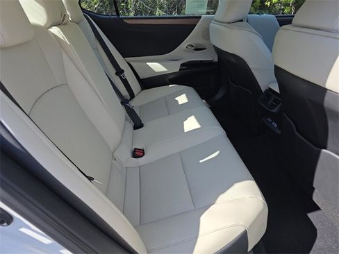 New 2025 Lexus ES 350 w/ Premium Package image 13