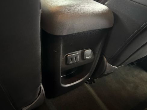 Used 2016 Chevrolet Colorado Z71 AWD/4WD image 27