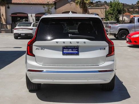 New 2025 Volvo XC90 B5 Plus w/ Protection Package Premier image 5