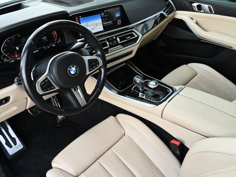 Used 2021 BMW X5 xDrive40i w/ M Sport Package image 12