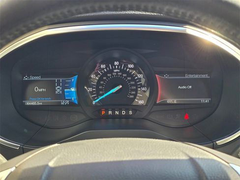 Used 2019 Ford Edge Titanium w/ Cold Weather Package image 16