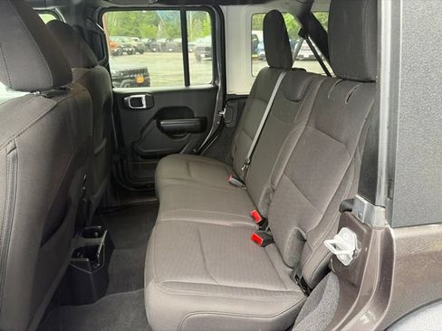 Used 2019 Jeep Wrangler Unlimited Sport S AWD/4WD image 13