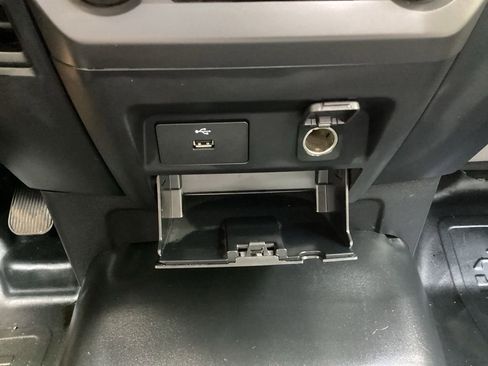 Used 2018 Ford F150 XL w/ Equipment Group 101A Mid RWD image 46