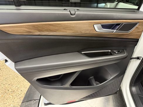 Used 2024 Volkswagen Atlas SE w/ Panoramic Sunroof Package image 33