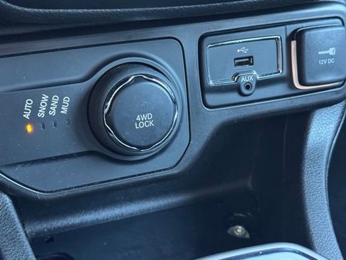 Used 2022 Jeep Renegade Latitude w/ Convenience Group image 17