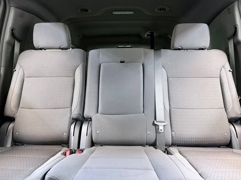 Used 2025 Chevrolet Suburban LS AWD/4WD image 16