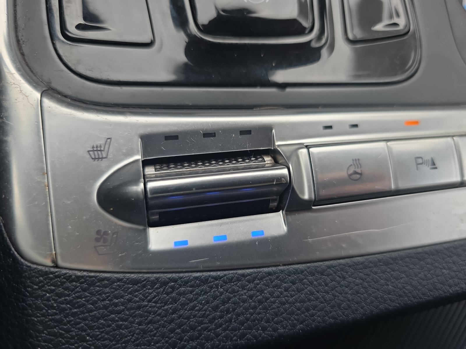 Certified 2025 Kia Carnival SX Prestige FWD image 22