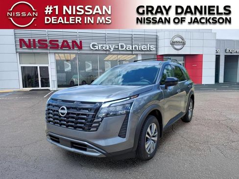 New 2026 Nissan Pathfinder SL FWD image 3