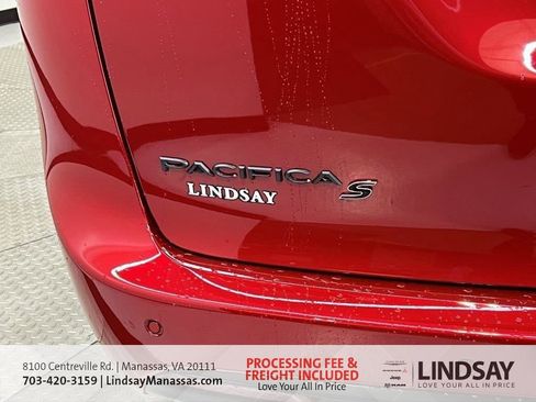 New 2026 Chrysler Pacifica Limited w/ S Appearance Package image 6