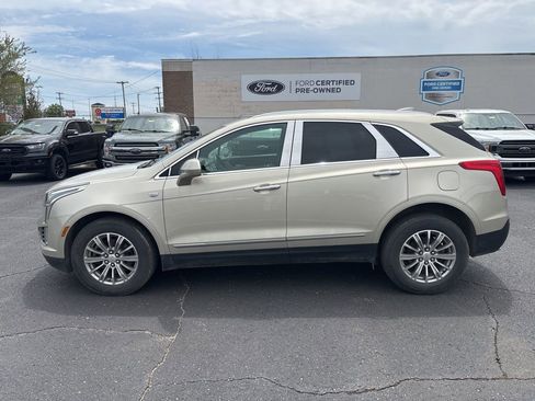 Used 2017 Cadillac XT5 Luxury w/ Driver Awareness Package AWD/4WD image 8