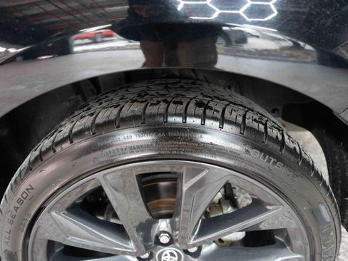 Used 2024 Toyota Corolla SE image 29