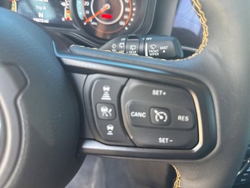 Used 2024 Jeep Wrangler Willys image 16
