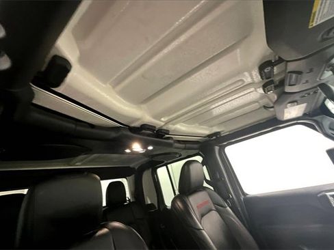 Used 2021 Jeep Gladiator Rubicon w/ Trailer Tow Package image 29