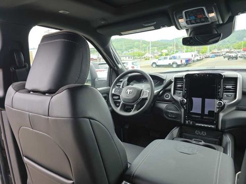 New 2026 RAM 3500 Laramie AWD/4WD image 10