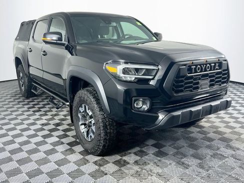 Used 2021 Toyota Tacoma TRD Off-Road w/ Technology Package image 8