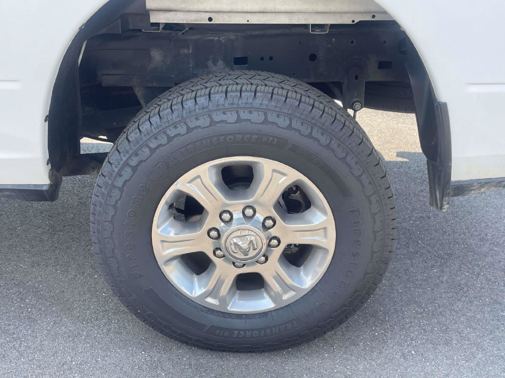 Used 2024 RAM 2500 Big Horn AWD/4WD image 9