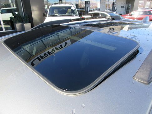 Used 2021 GMC Acadia AT4 w/ Technology Package image 17