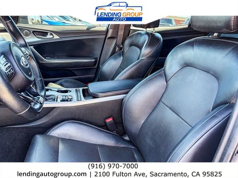 Used 2020 Kia Stinger GT1 RWD image 16