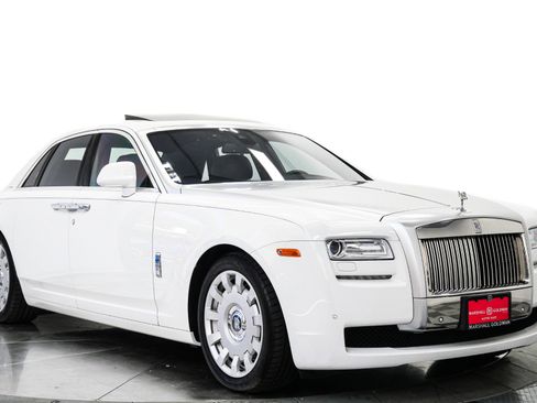 Used 2014 Rolls-Royce Ghost RWD image 57