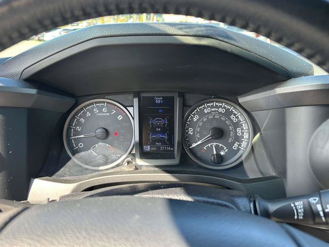 Used 2019 Toyota Tacoma TRD Off-Road AWD/4WD image 15