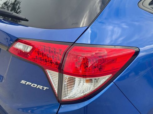 Certified 2022 Honda HR-V Sport image 26