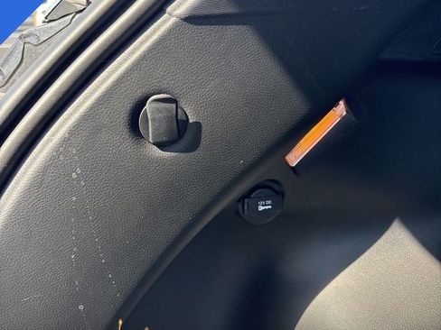 Used 2023 Jeep Compass Latitude image 15