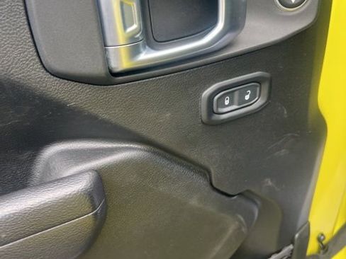 Used 2022 Jeep Wrangler Unlimited Sport AWD/4WD image 23