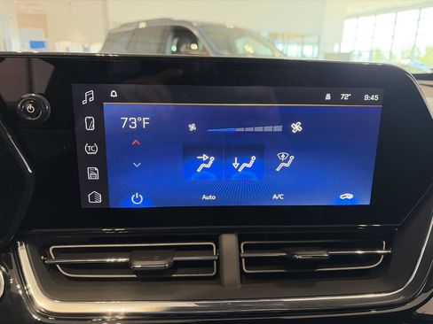New 2026 Chevrolet Trax RS w/ Sunroof Package FWD image 17