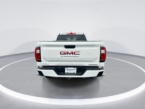 Used 2024 GMC Canyon Elevation image 7
