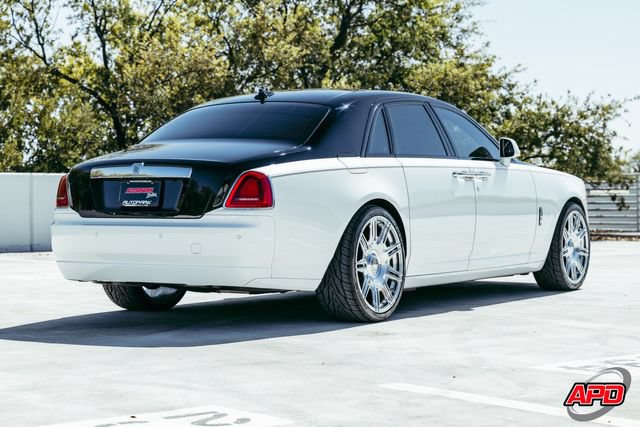 Used 2017 Rolls-Royce Ghost RWD image 65