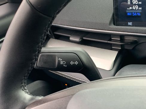 Used 2021 Ford Mustang Mach-E Select image 19