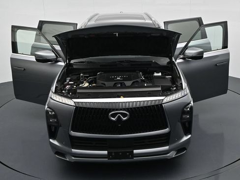 Used 2025 INFINITI QX80 Sensory AWD/4WD image 18