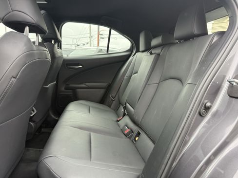 Used 2024 Lexus UX 250h FWD image 16