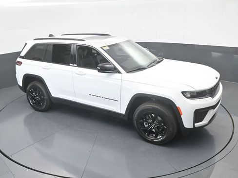 New 2026 Jeep Grand Cherokee Altitude RWD image 49