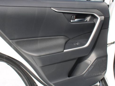 Certified 2025 Toyota RAV4 SE image 13