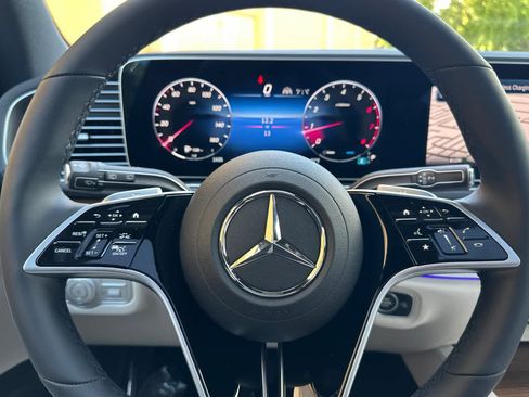 New 2025 Mercedes-Benz GLS 450 4MATIC image 23