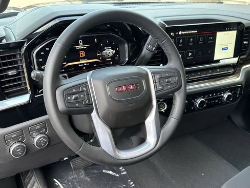 New 2026 GMC Sierra 1500 Elevation image 17