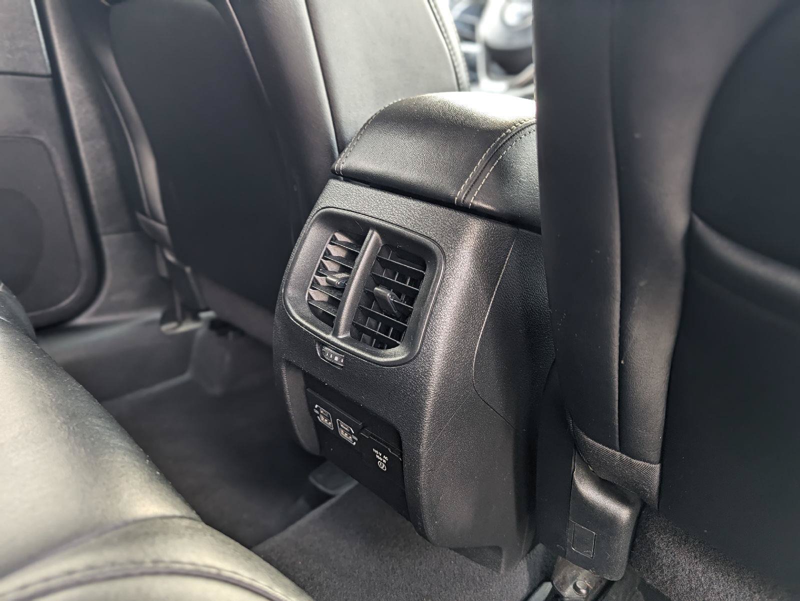 Used 2022 Jeep Cherokee Limited AWD/4WD image 33