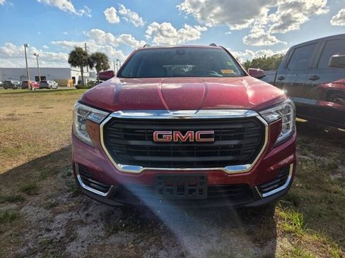 Used 2022 GMC Terrain SLE w/ Driver Convenience Package image 2