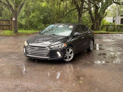 Used 2017 Hyundai Elantra Limited w/ Limited Tech Package 04